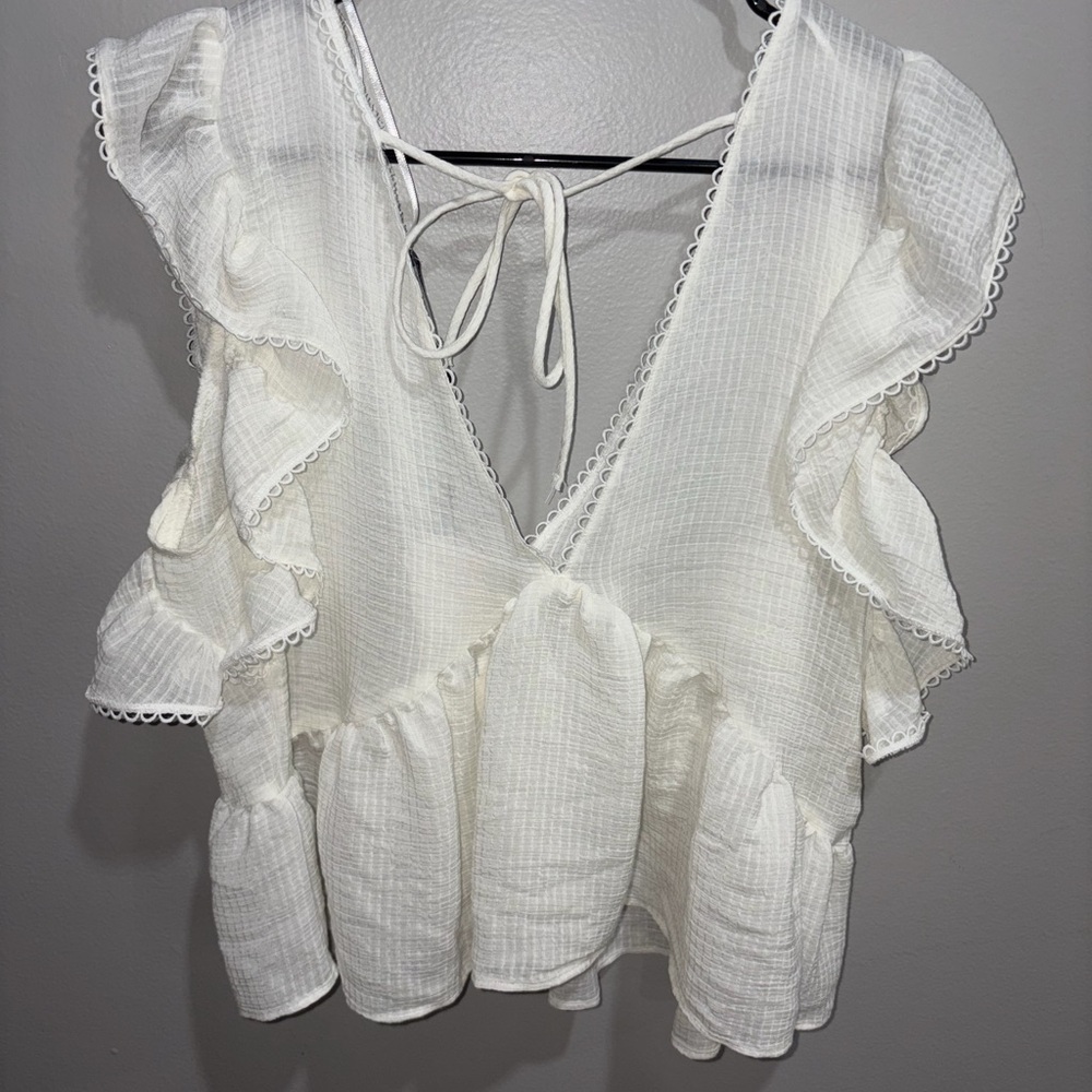 NWT Zara White Ruffled Peplum Blouse Tie Back Flutter Sleeve Size L - Picture 2 of 5